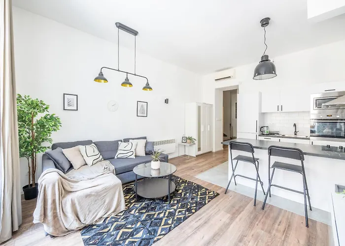 Charming & Cozy Central 1Bedrm Suites