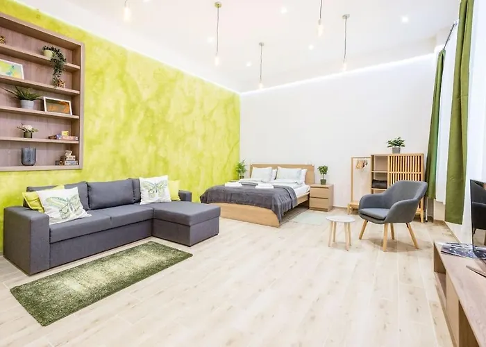 Studio Apartment In Heart Of Bartok Bela Boulevard