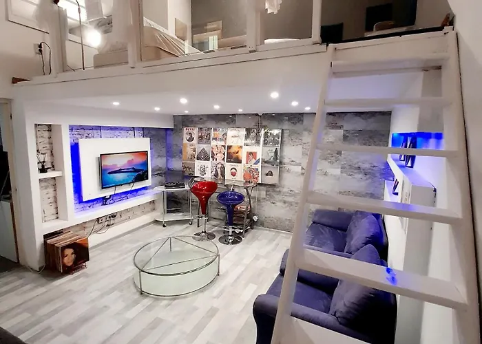 3 Separate Beds Central Apartment - 40M2 -