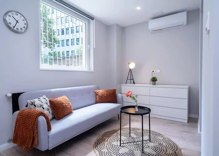 Super Central New Apartment With Air Conditioning