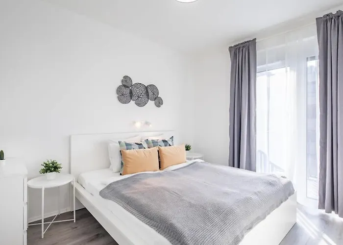 Fresh & Modern - With 2 Balconies