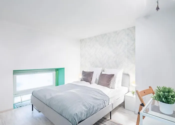 Very Central - Unique Design - New Studio