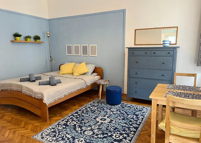 Sip Fifteen City Center Apartment