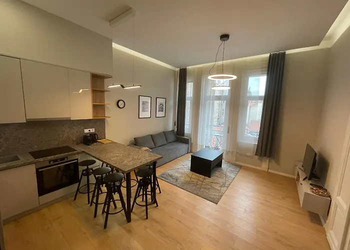 City Center 4! Modern And Cozy 3Br In City Center!