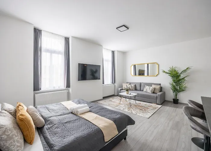 Exclusive & Grand City Central Residence W\' 4Bedrm, 3Bathrm