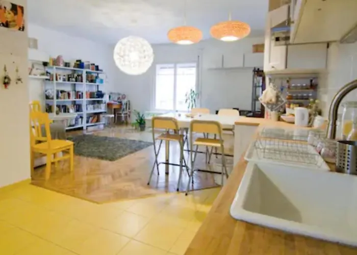 Radnoti Art Flat