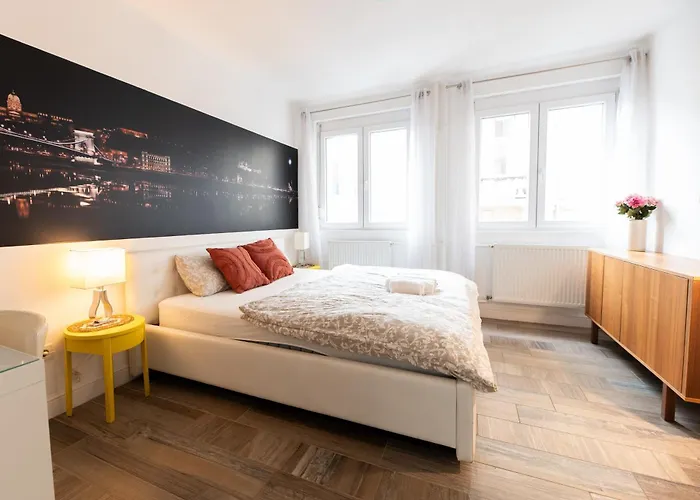 Superb Location & Chic Suite W\' 2Bedroom