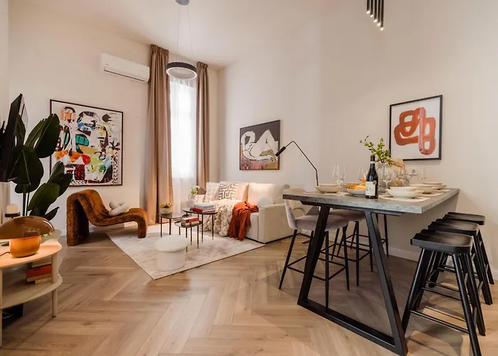 Luxury Art Deco Apartment Near Hungarian Parliament