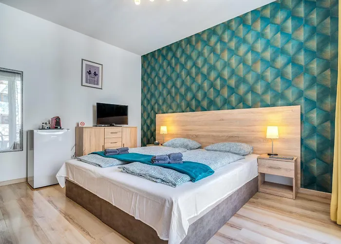 Elegant City Nest One