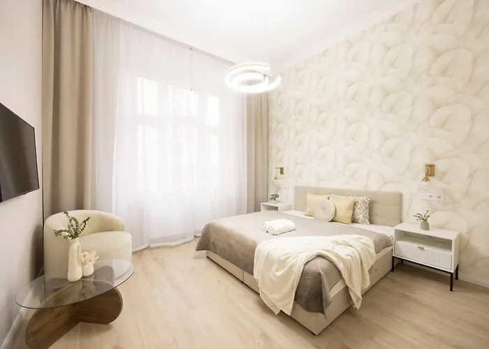 Luxurious & Elegance W18 Grand Suite W\' Balcony By Prestige Homes