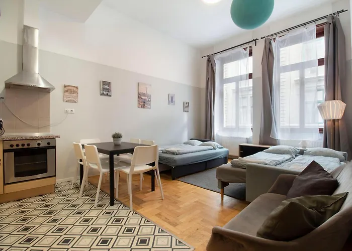 2 Bedroom Central Apt Inside Gozsdu Passage