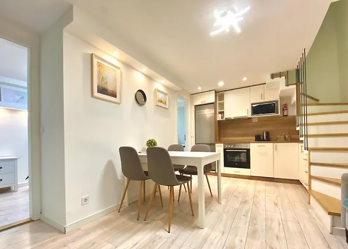 Cozy 3-Bedroom Home In The Center