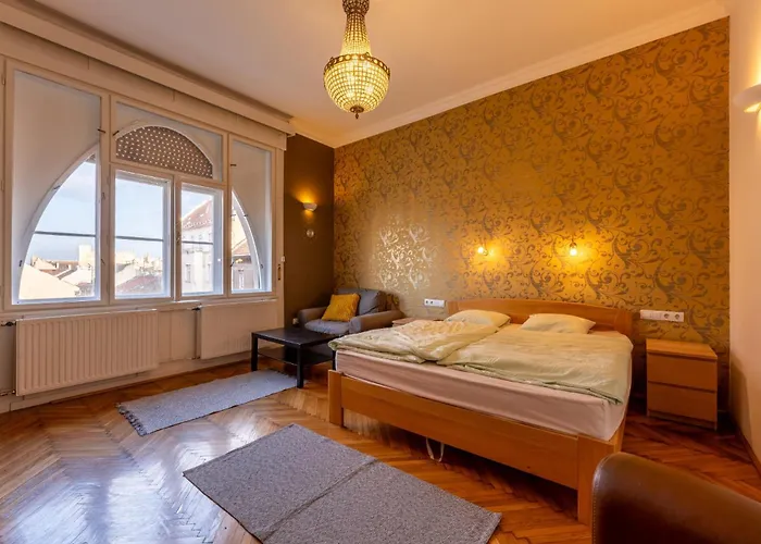 Suite Apartment Hidden Gem Next Synagouge - B