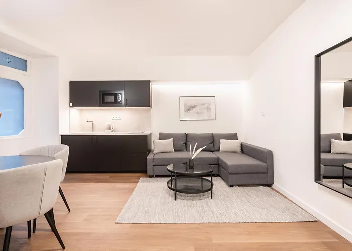E23 - Grand Boulevard Design Loft - Best Location By Bqa