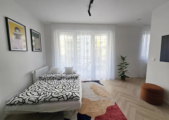 B14 Studio Apartment