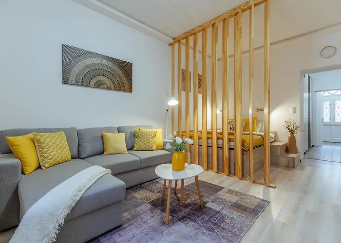 Rise & Shine Apartment