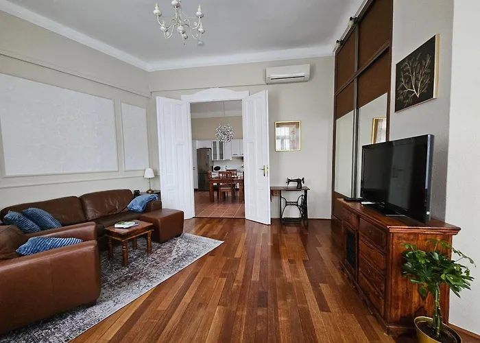 Margaret Buda Apartman City View