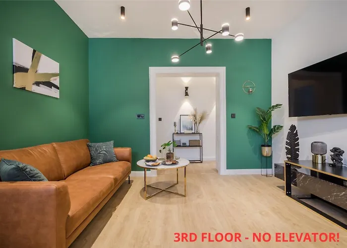 Tilia Luxury Apartment - 3 Bedrooms With Ac