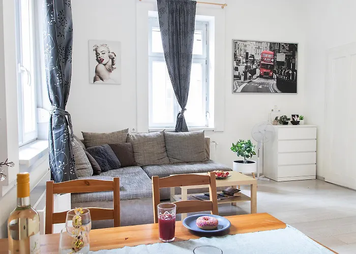 Dora Apartment Near Buda Castle With Parking!