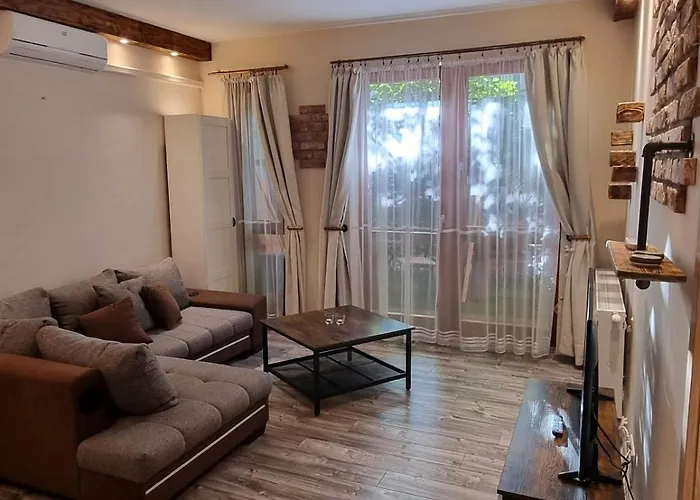 Center Budapest House Full Apartment With Garden