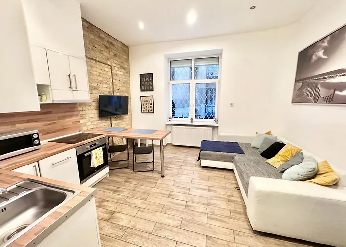 S6 - Apartment Promo Next To Gozsdu Garden