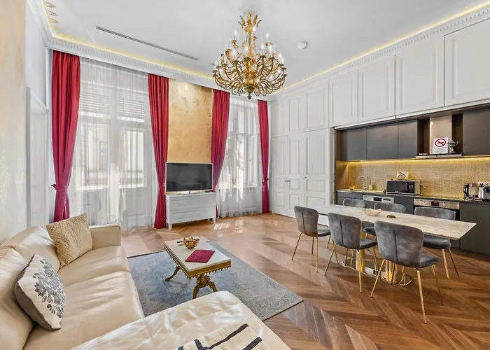 Count Zrinyi Basilica Luxurious Residence