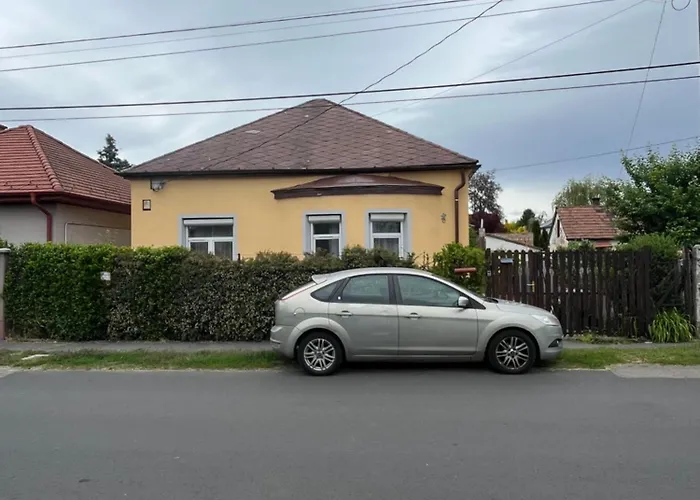 Hideaway House 01 With Garden & Yard And Free Parking