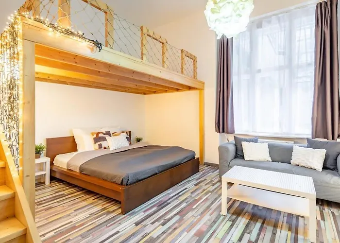 Ultra Central Home Away From Home