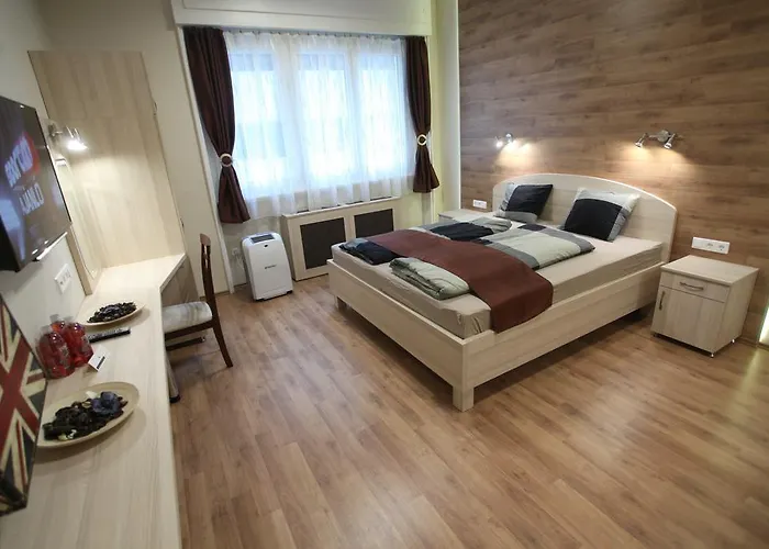 D.Five Premium Studio In The Center