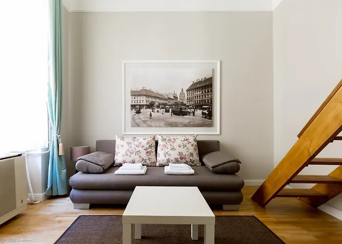 Lisianthus Apartments