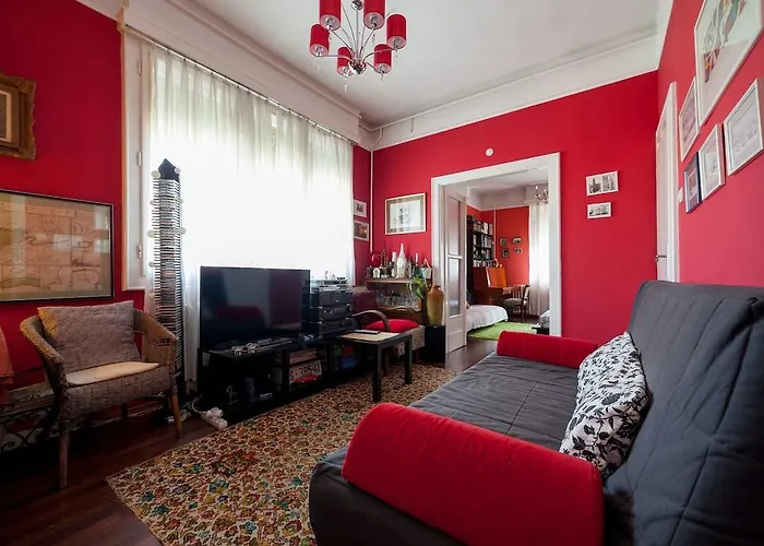 Lonyay Street Apartment