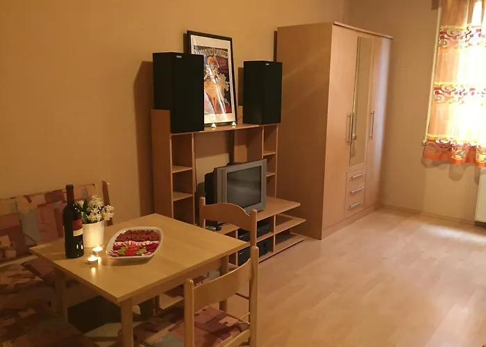 Pearl Residence Downtown Apartment