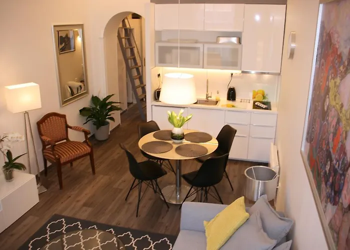 Nila Opera Apartment