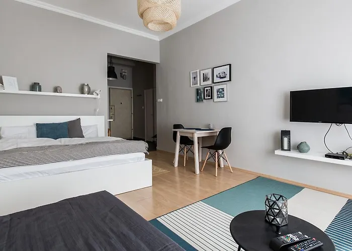 Revay 2 Apartment