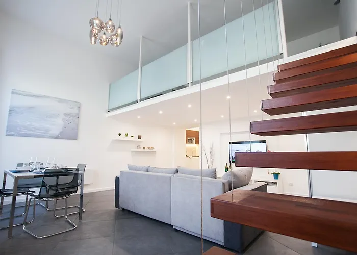 Stylish Loft With Balcony