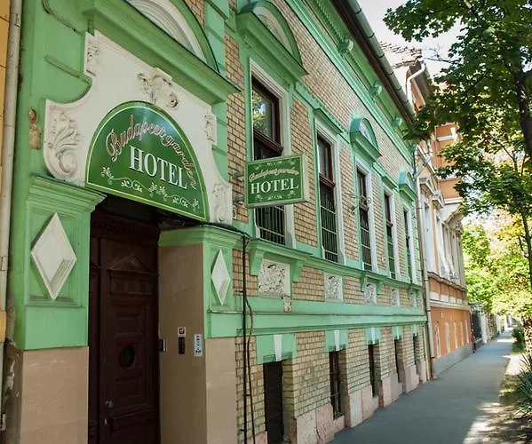 Budapest Garden Hotel