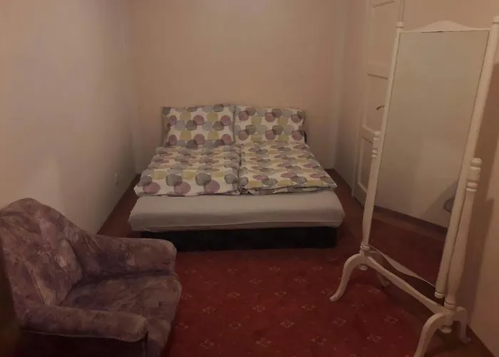 Ozone Private Rooms And Hostel
