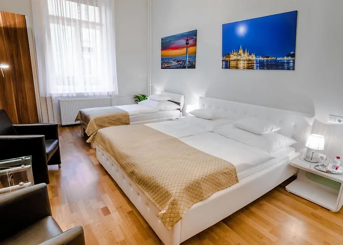 Anabelle Bed And Budapest