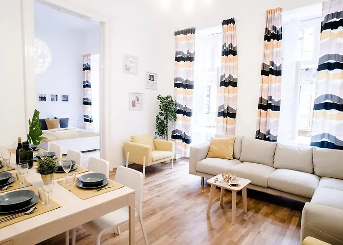 Huge, Central Apartment For 8 People