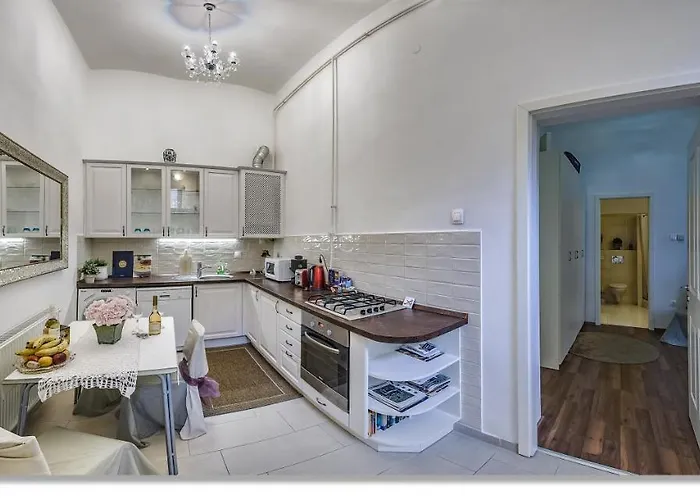 Julia\'S Home