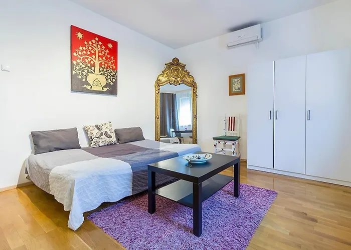 Mohinga Apartment