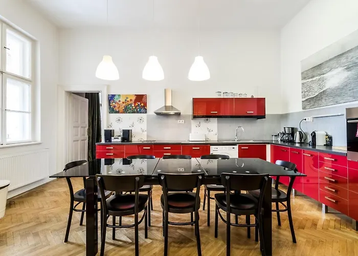 Berta - 4 Bedrooms, 3 Baths