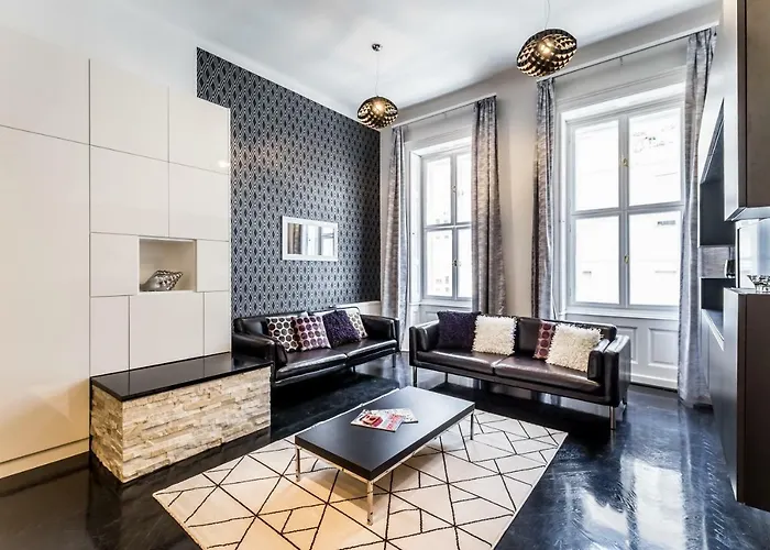 Bpr B&W Elegant Home