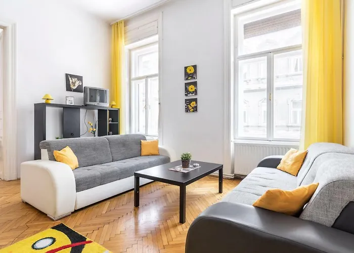 Izabella Home 2 Budapest