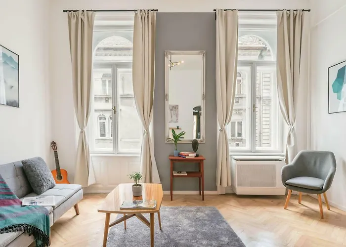 City Park Rest Apartment With Air Condition