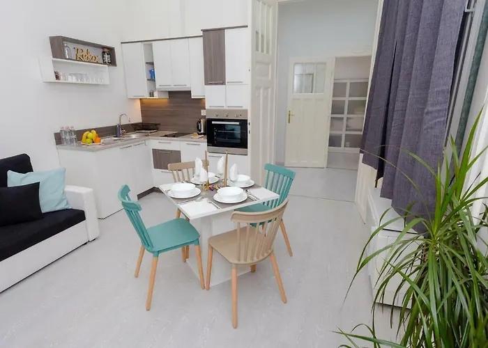 Boutique Residence Jokai - Apartment In The City Center