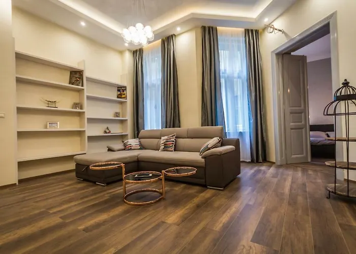 Fashion Street Apartments