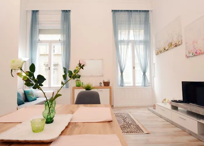 Lillybeth City Center Apartments