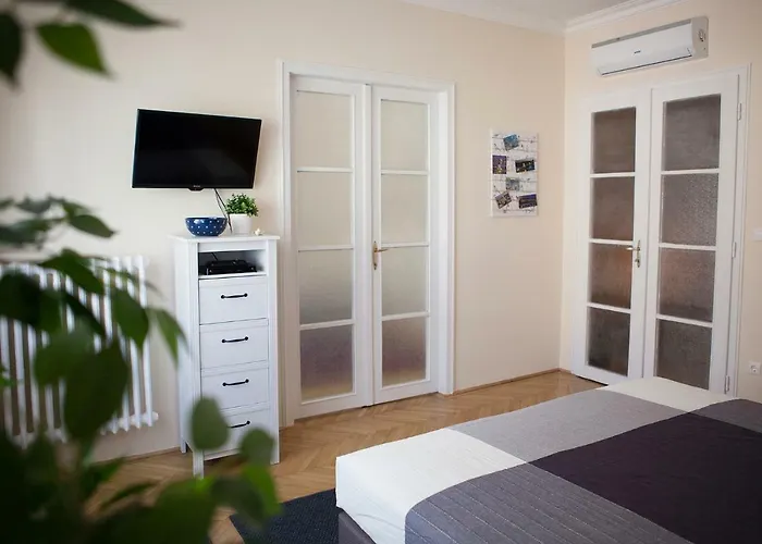 Synagogue View Apartment