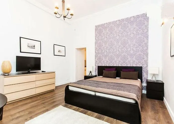 Private Apartment Centertown